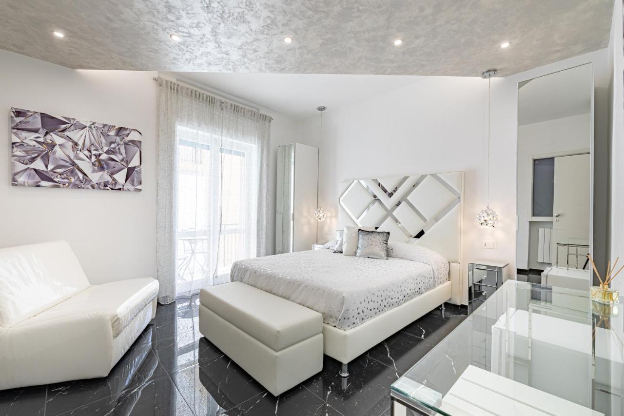 Prezioso Suites & Rooms Lecce Luaran gambar