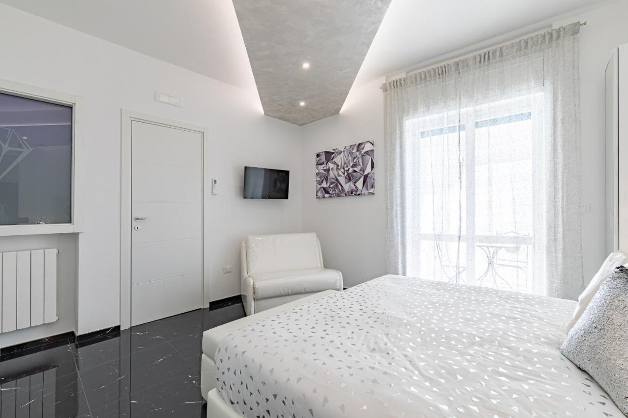 Prezioso Suites & Rooms Lecce Luaran gambar